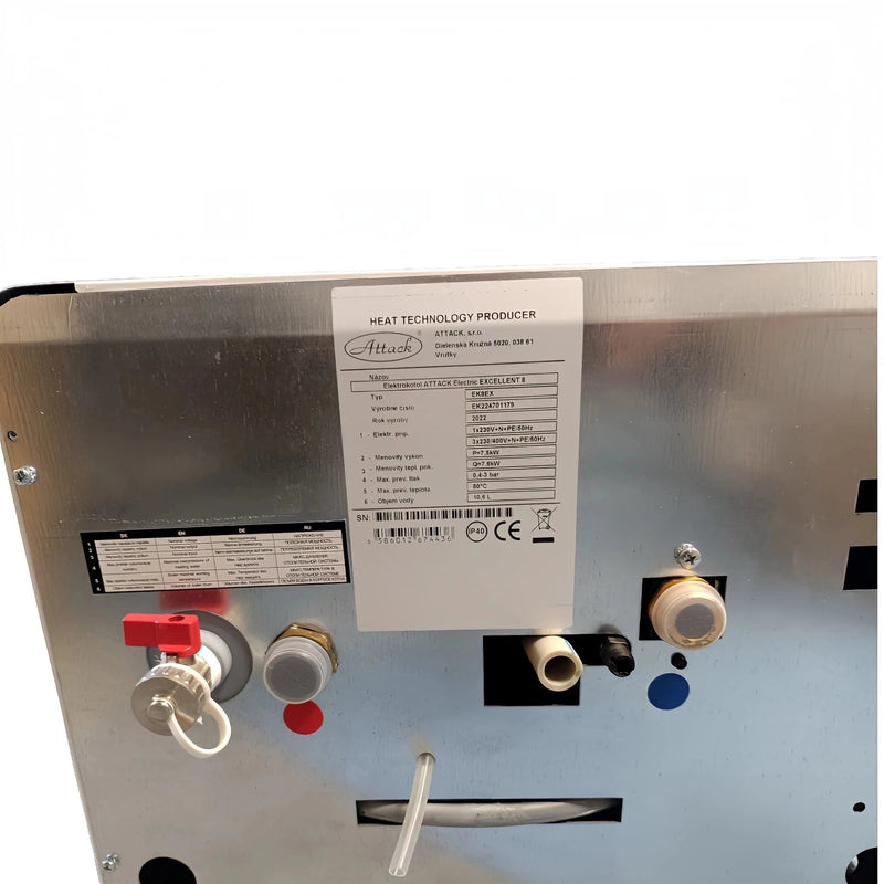 GEMA Shop Typenschild des ATTACK Electric Excellent 8 Elektrokessels mit technischen Daten und Anschlüssen