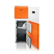 GEMA Shop HKS Lazar SmartFire 81 Pelletkessel mit offener Tür, in Weiß und Orange gehalten, für Zentralheizungen.