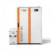GEMA Shop HKS Lazar SmartFire Compact 15 Pelletkessel in Grau und Orange mit integriertem Pelletbehälter